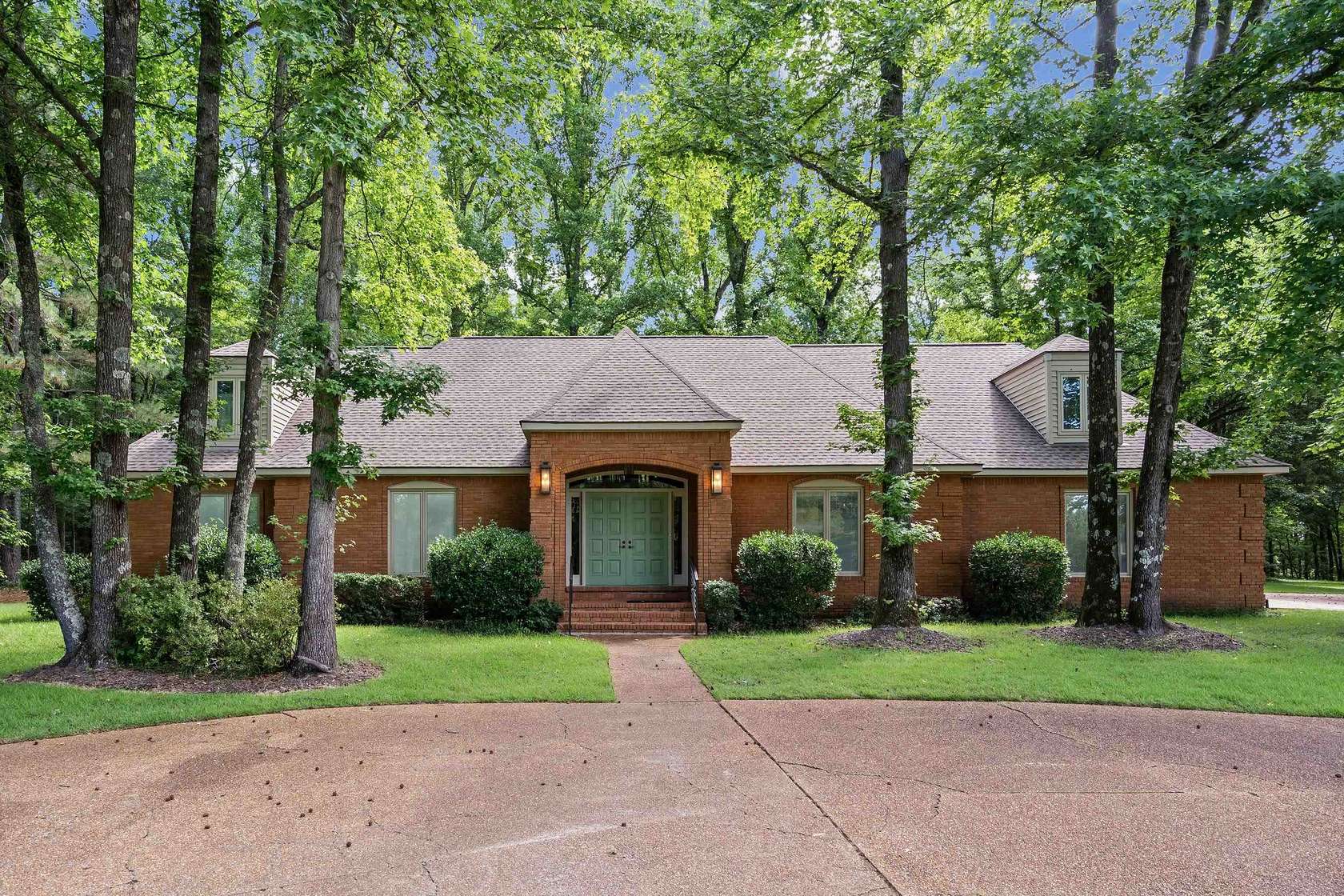 4 Acres of Land with Home for Sale in Cordova, Tennessee