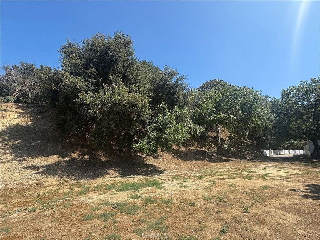 0.98 Acres of Land for Sale in Sherman Oaks, California