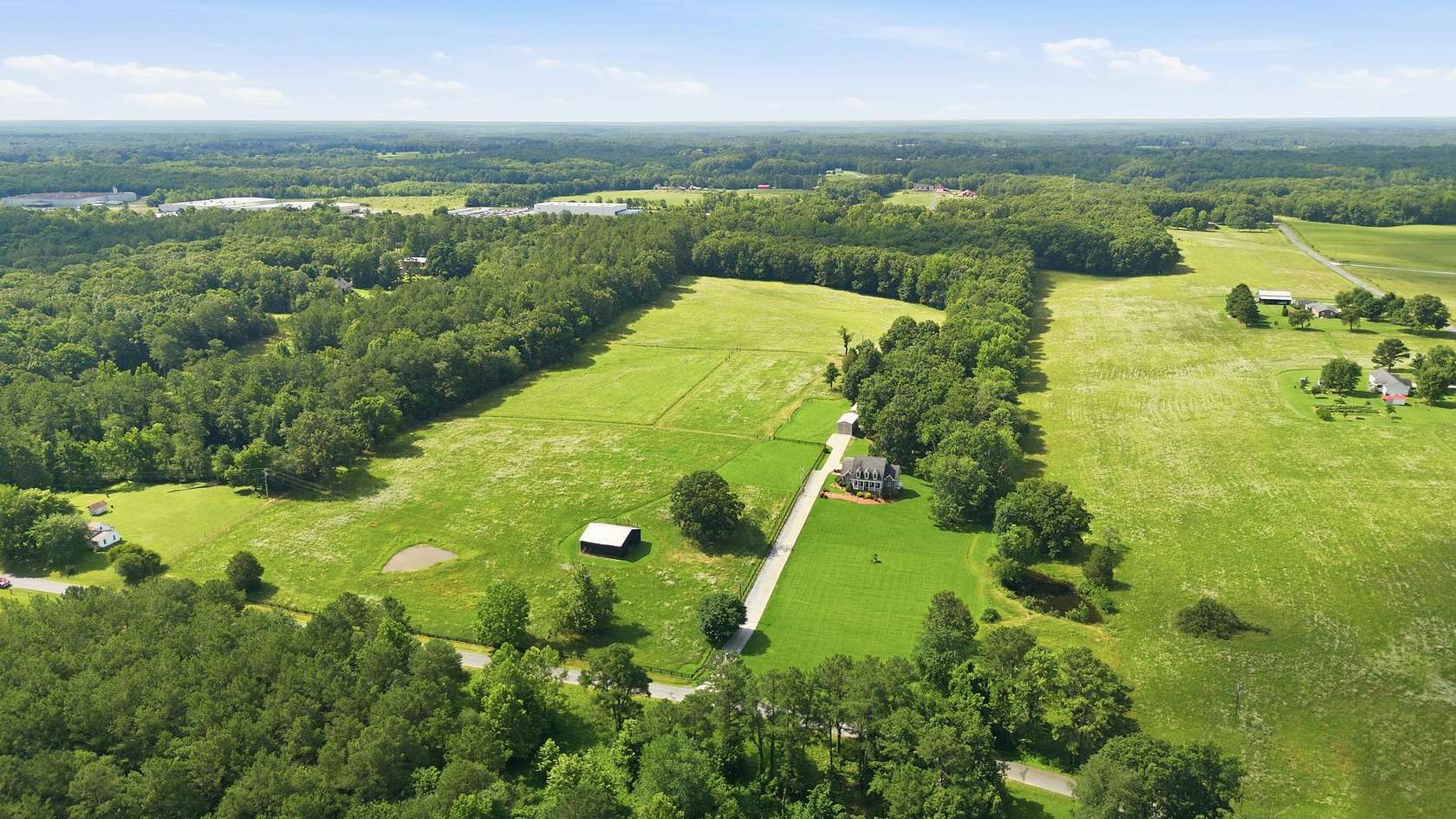25 Acres of Land with Home for Sale in McEwen, Tennessee
