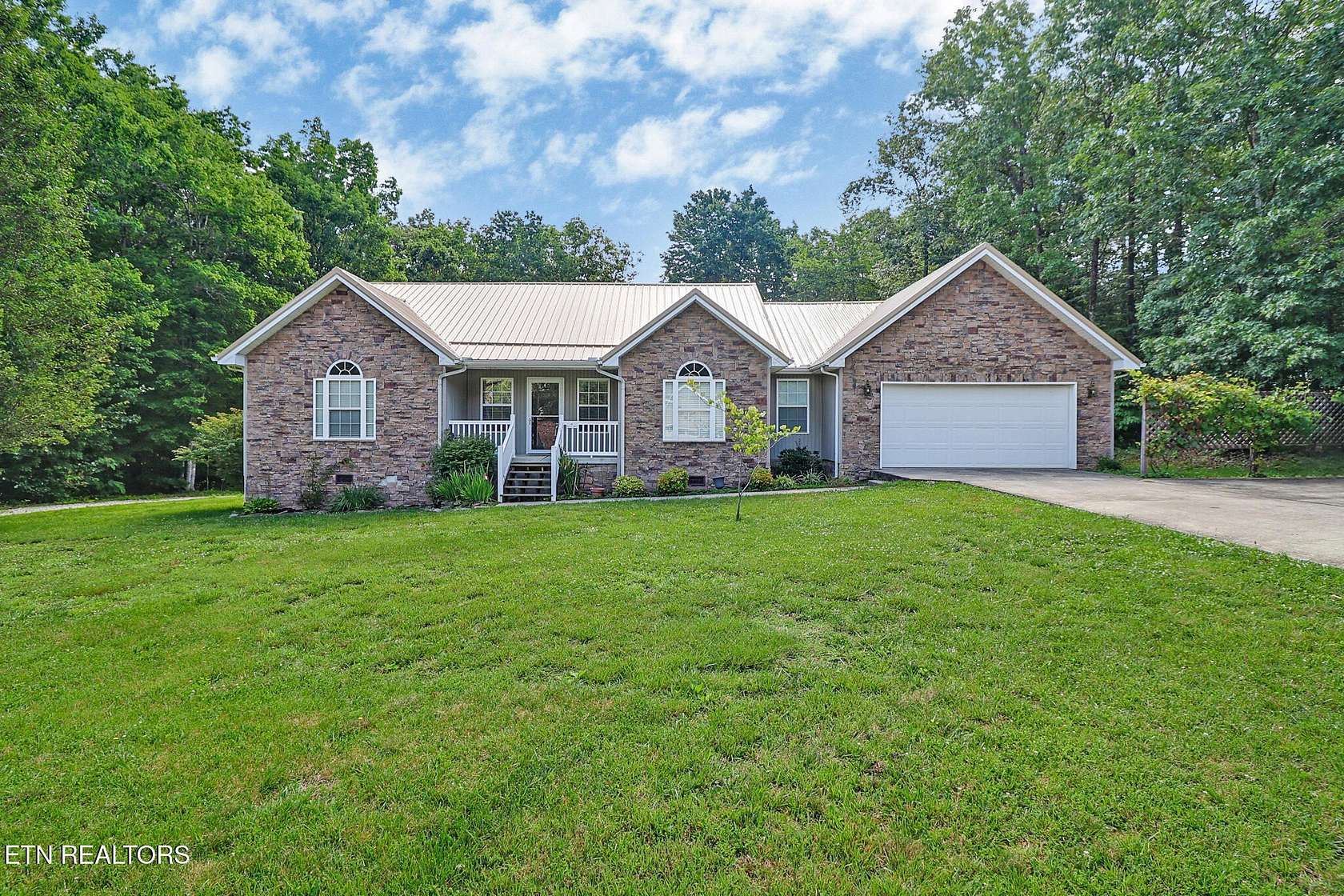 1.68 Acres of Land with Home for Sale in Grimsley, Tennessee