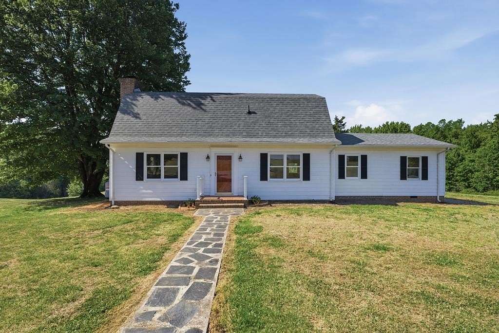 28 Acres of Land with Home for Sale in Burkeville, Virginia