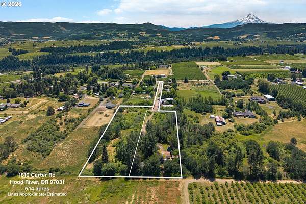 5.14 Acres of Land with Home for Sale in Hood River, Oregon
