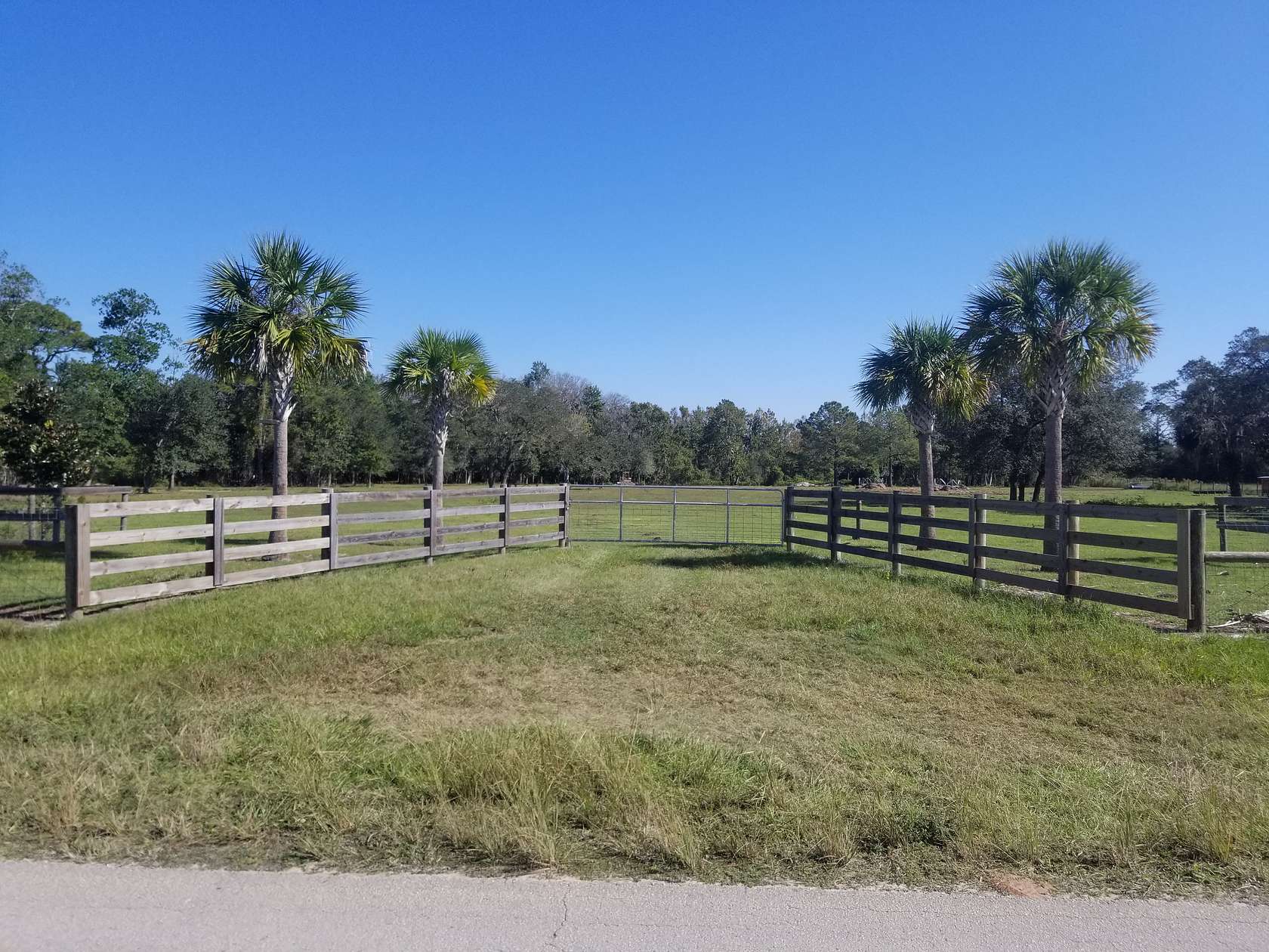 20 Acres of Agricultural Land with Home for Sale in Astatula, Florida