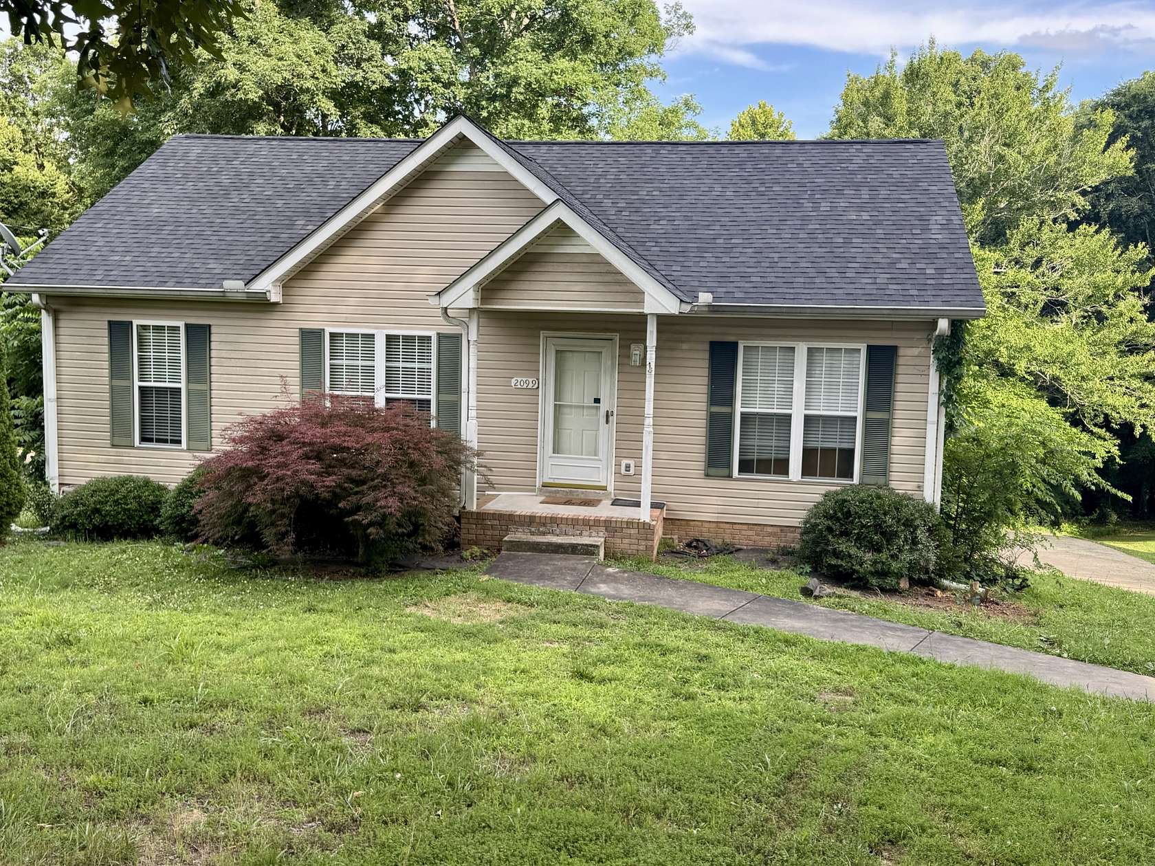 2.54 Acres of Land with Home for Sale in Clarksville, Tennessee