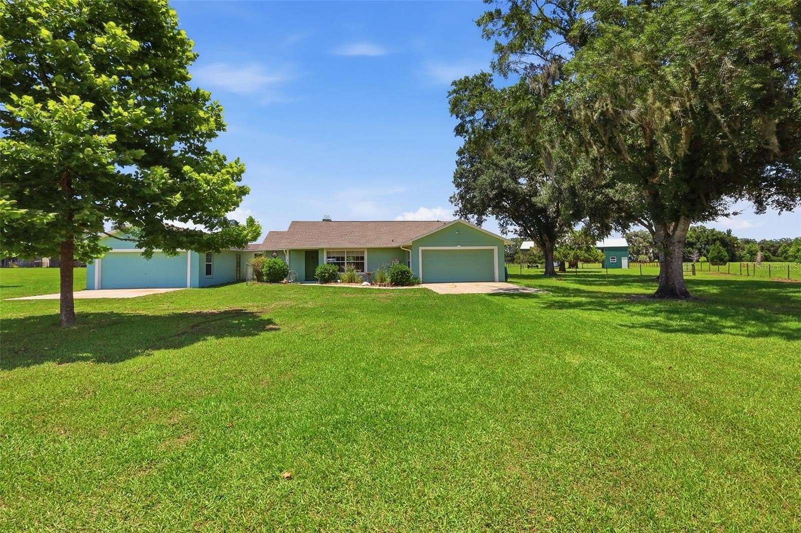 9.63 Acres of Land with Home for Sale in Geneva, Florida