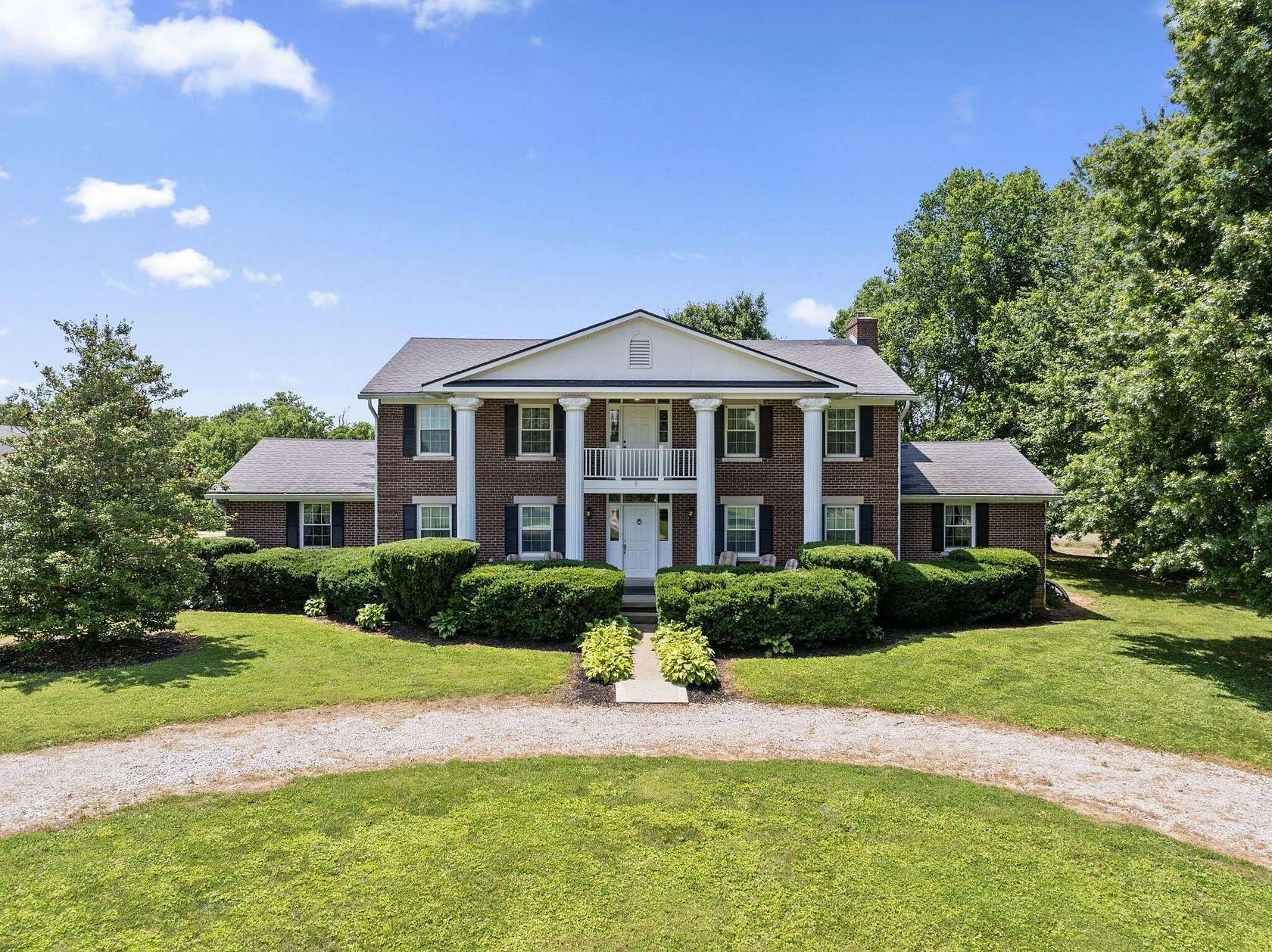 83 Acres of Land with Home for Sale in Paris, Kentucky