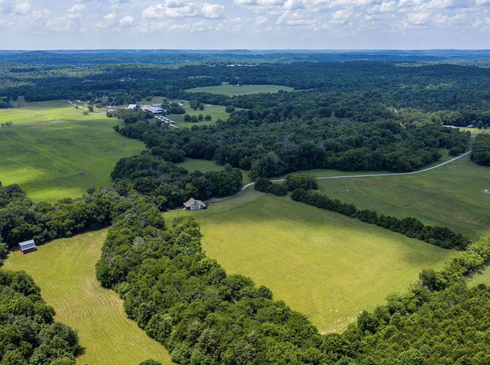 261 Acres of Agricultural Land for Sale in Columbia, Tennessee