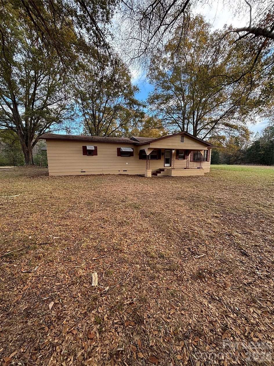 8 Acres of Land with Home for Lease in McConnells, South Carolina