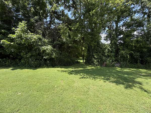 0.64 Acres of Mixed-Use Land for Sale in Columbia, Tennessee