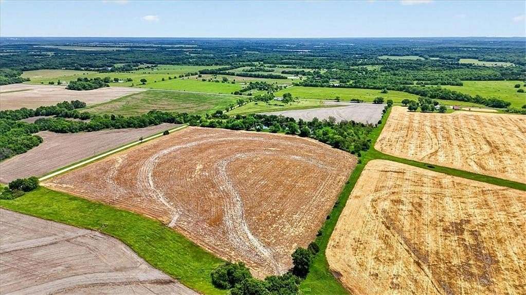 34.4 Acres of Land for Sale in Osawatomie, Kansas