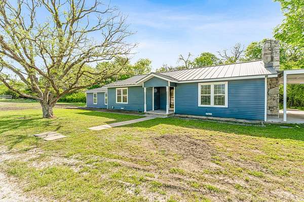 1.52 Acres of Land with Home for Sale in Weatherford, Texas
