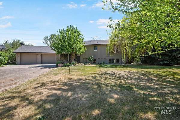 1.75 Acres of Land with Home for Sale in Jerome, Idaho