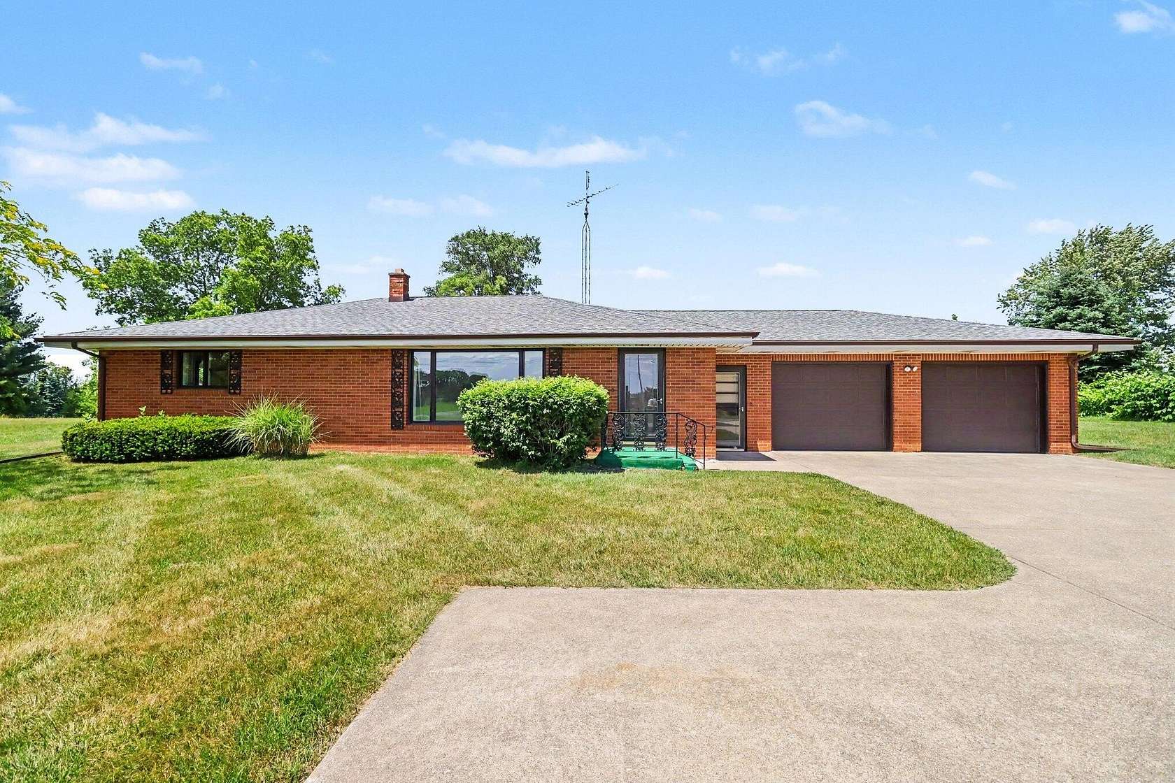 4 Acres of Land with Home for Sale in Benton Harbor, Michigan