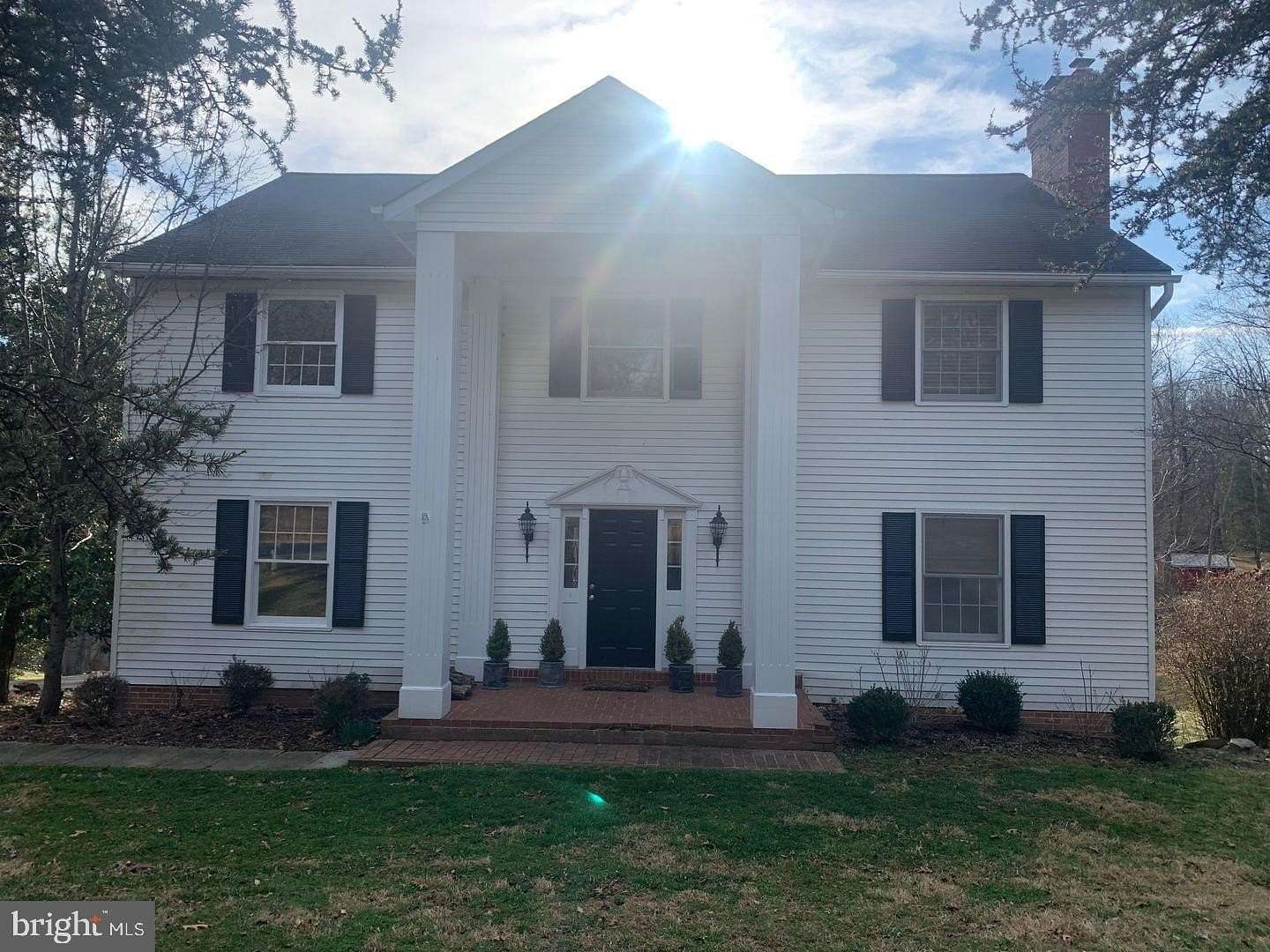 3 Acres of Land with Home for Lease in Middleburg, Virginia