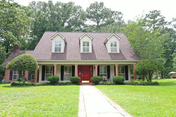 125 Acres of Land with Home for Sale in Laurel, Mississippi