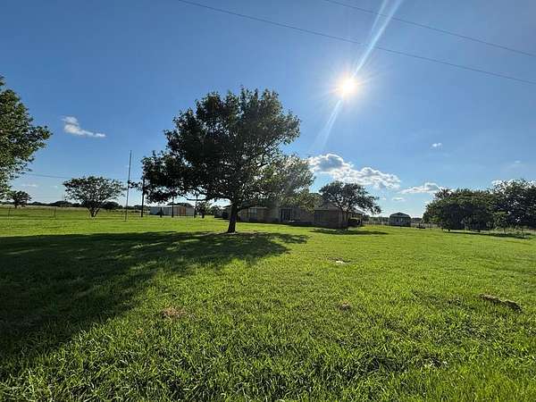 11 Acres of Land with Home for Sale in Kaufman, Texas