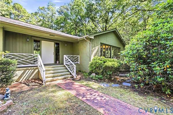2.19 Acres of Land with Home for Sale in Petersburg, Virginia