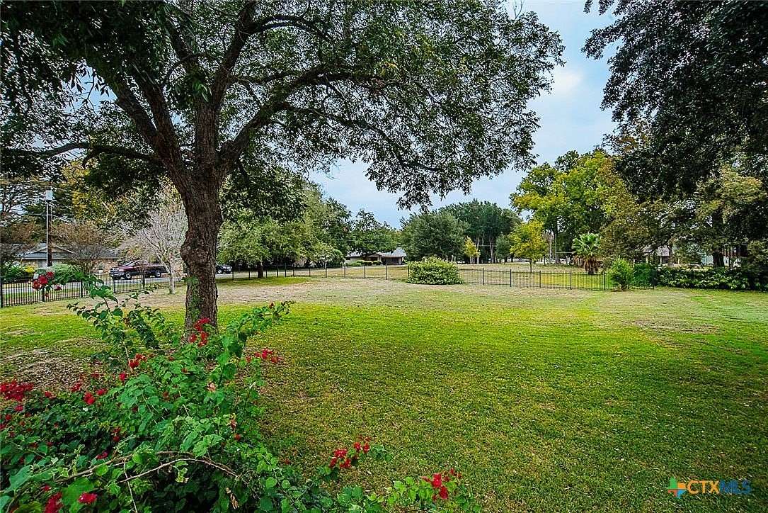 0.22 Acres of Residential Land for Sale in McQueeney, Texas