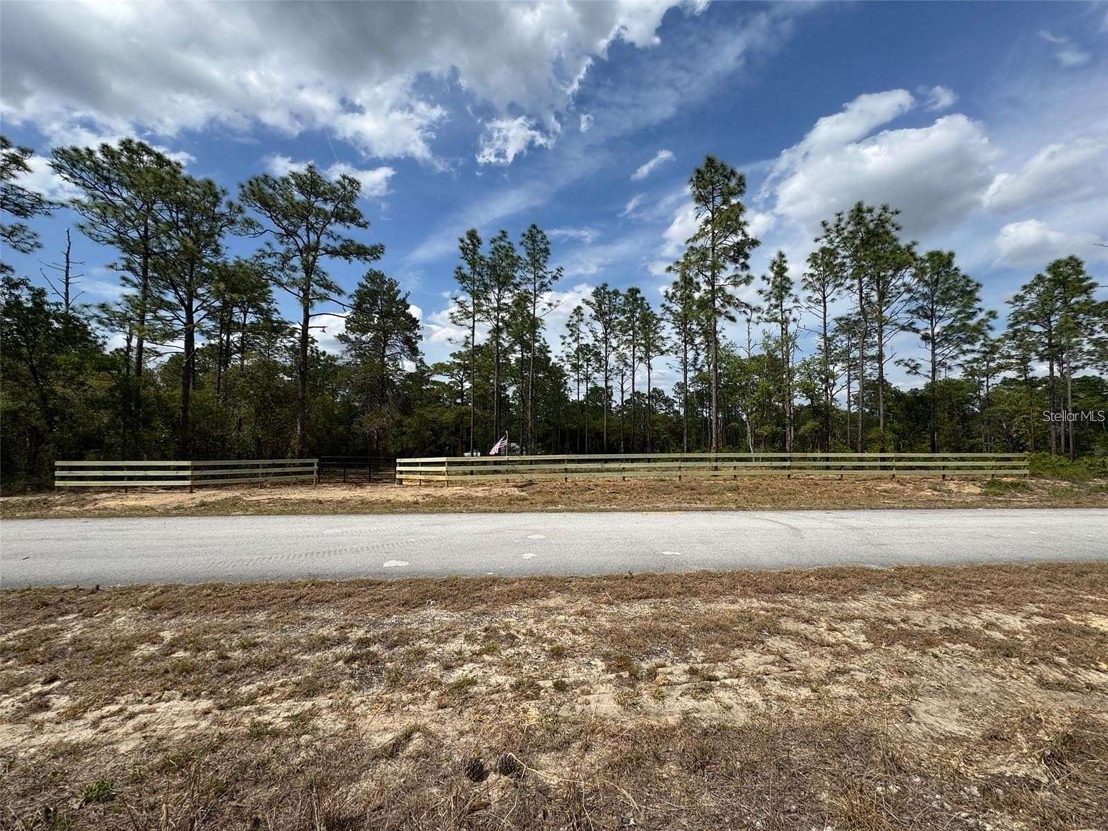 0.99 Acres of Residential Land for Sale in Dunnellon, Florida