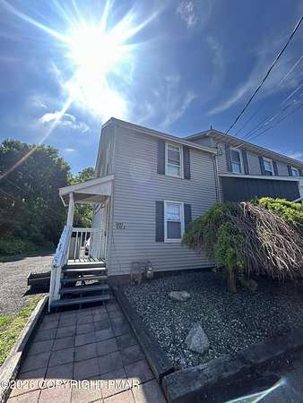 2 Acres of Improved Residential Land for Lease in Mount Bethel, Pennsylvania