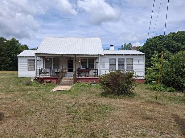 15.2 Acres of Land with Home for Sale in Scottsville, Virginia