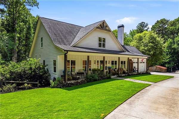 2.63 Acres of Land with Home for Sale in Dallas, Georgia
