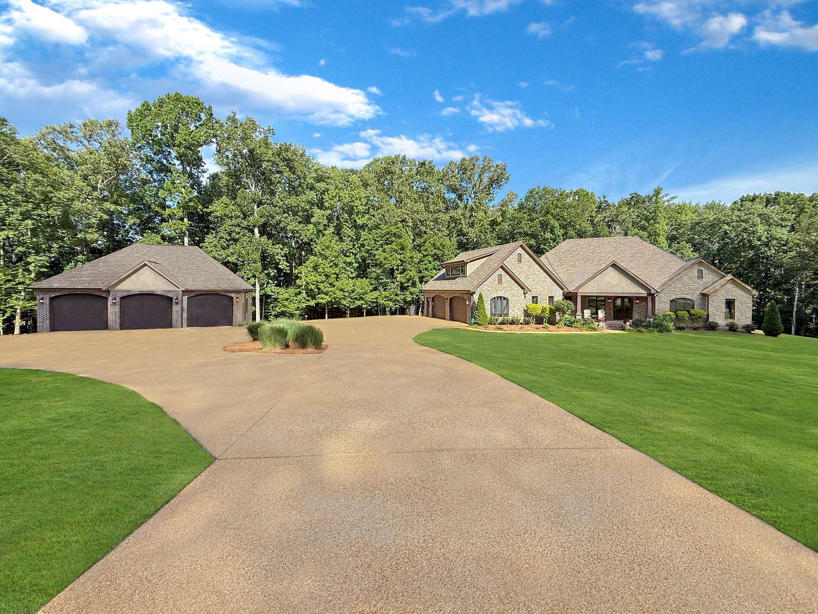 4.5 Acres of Land with Home for Sale in Pontotoc, Mississippi