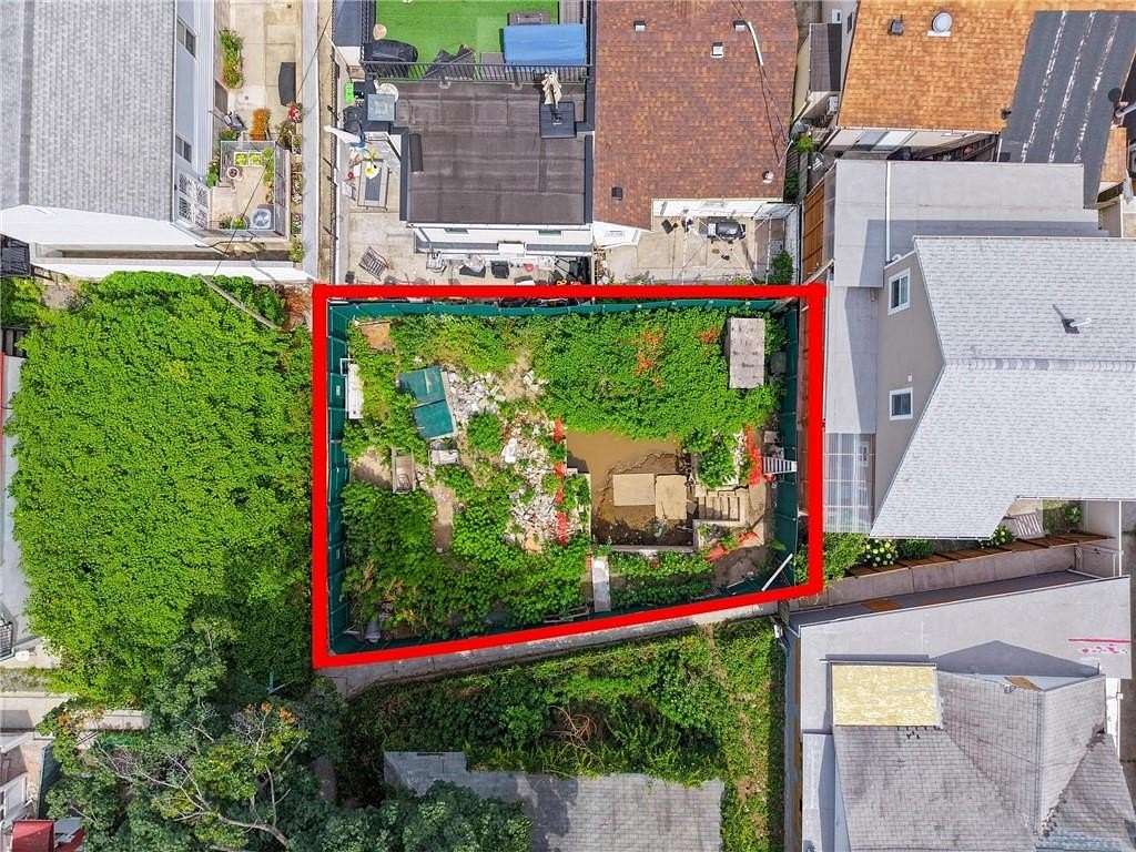 0.05 Acres of Residential Land for Sale in Brooklyn, New York