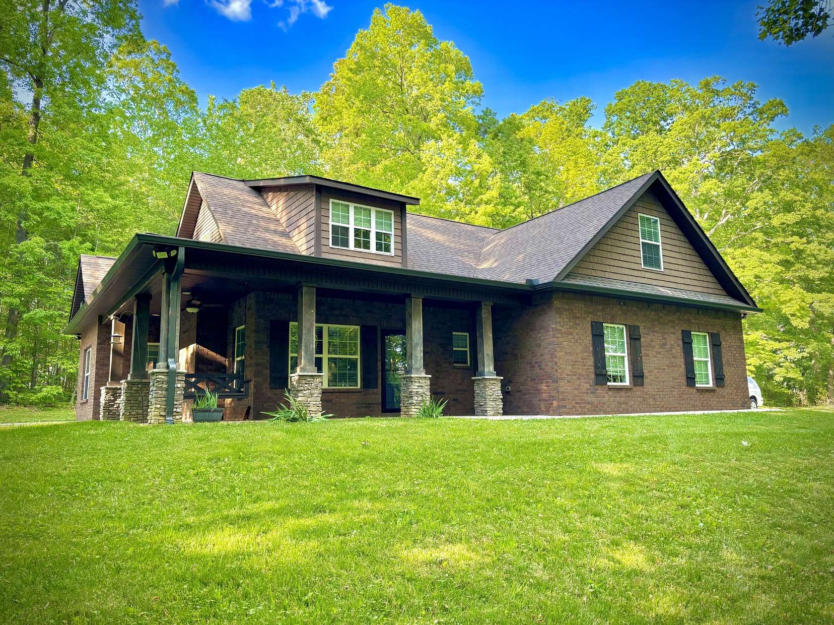 3.3 Acres of Land with Home for Sale in Manchester, Tennessee