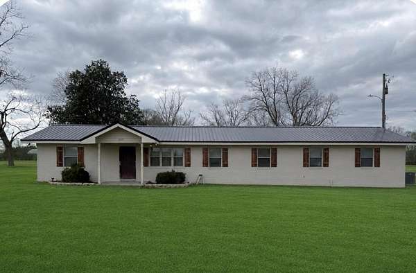 3.5 Acres of Land with Home for Sale in Slocomb, Alabama