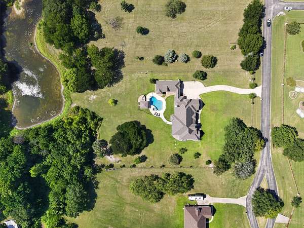 2.53 Acres of Land with Home for Sale in Azle, Texas