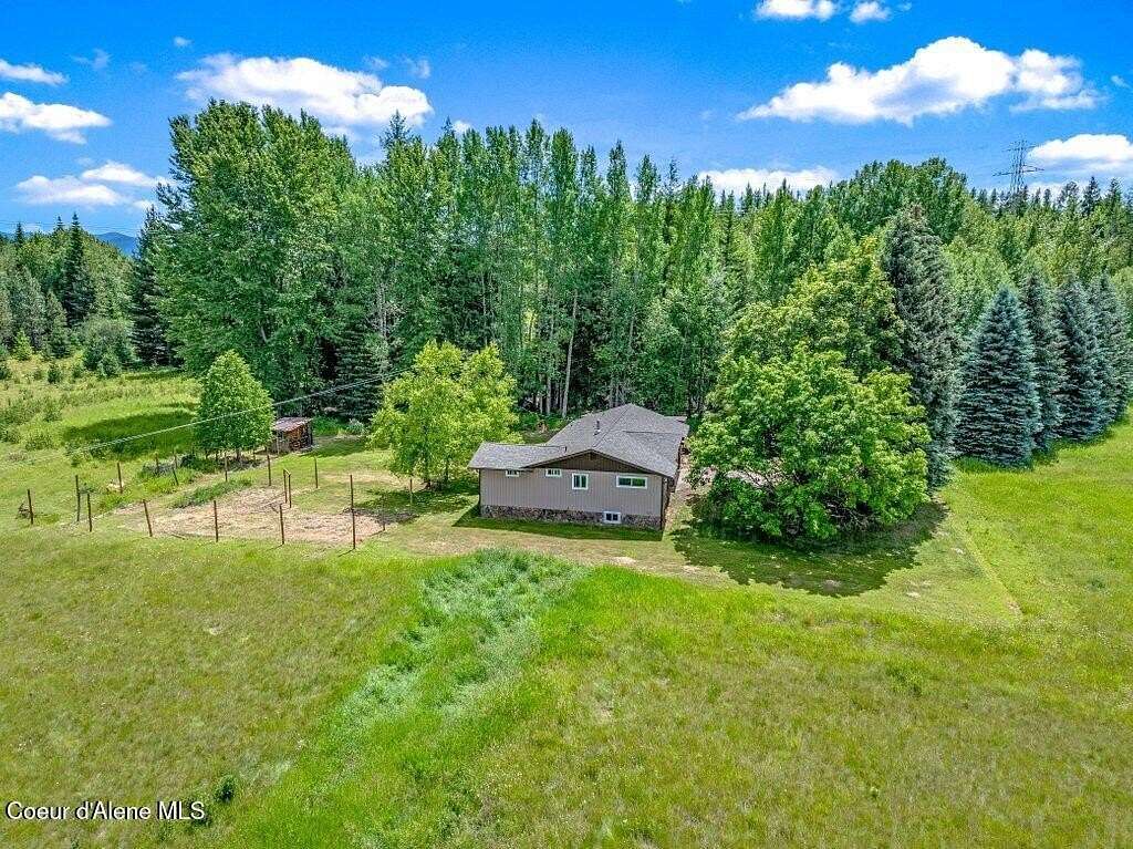 16.2 Acres of Land with Home for Sale in Sandpoint, Idaho
