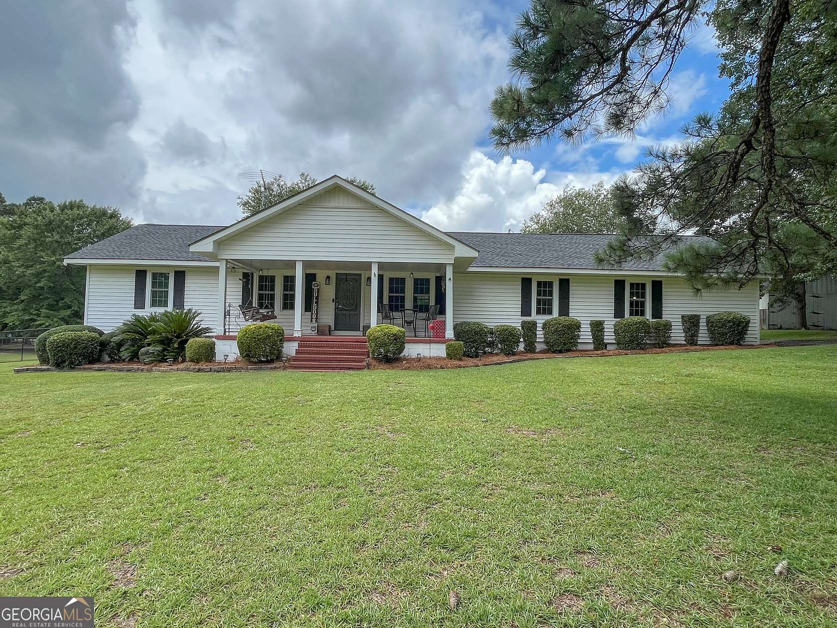 3.13 Acres of Land with Home for Sale in Dublin, Georgia
