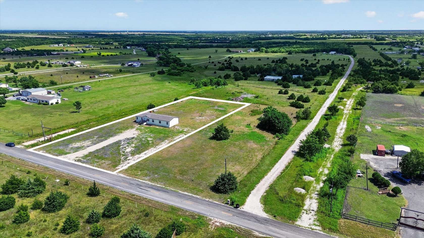 1.52 Acres of Land with Home for Sale in Farmersville, Texas