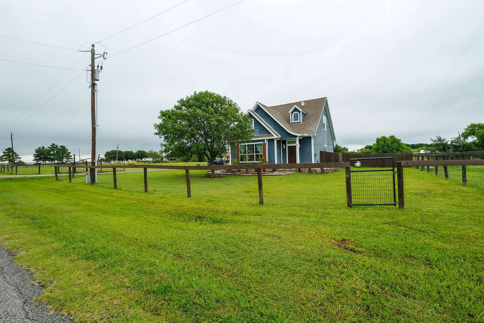 2.74 Acres of Improved Mixed-Use Land for Sale in Royse City, Texas