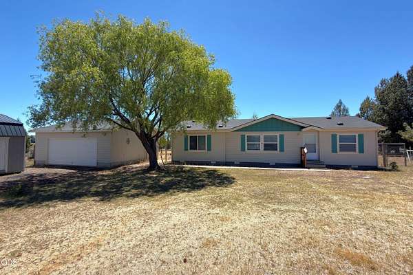 5 Acres of Land with Home for Sale in Terrebonne, Oregon