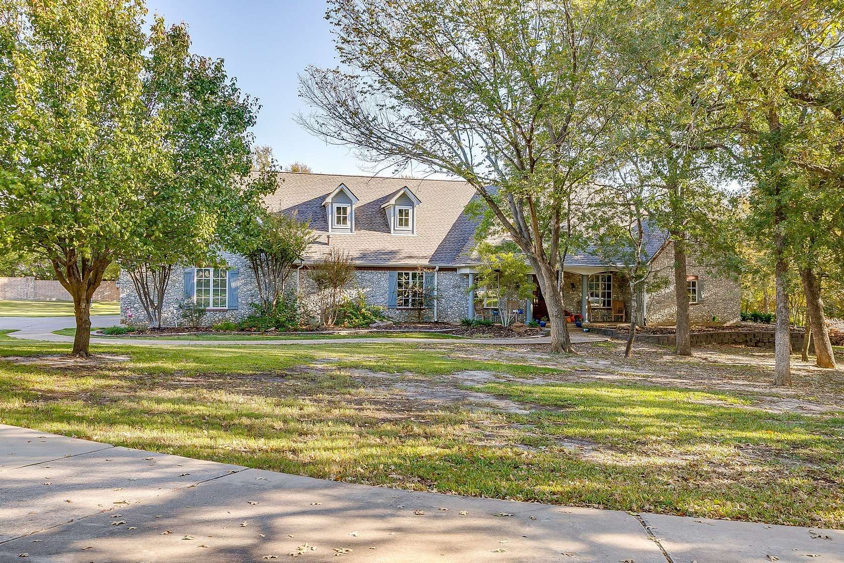 2.51 Acres of Land with Home for Sale in Fort Worth, Texas