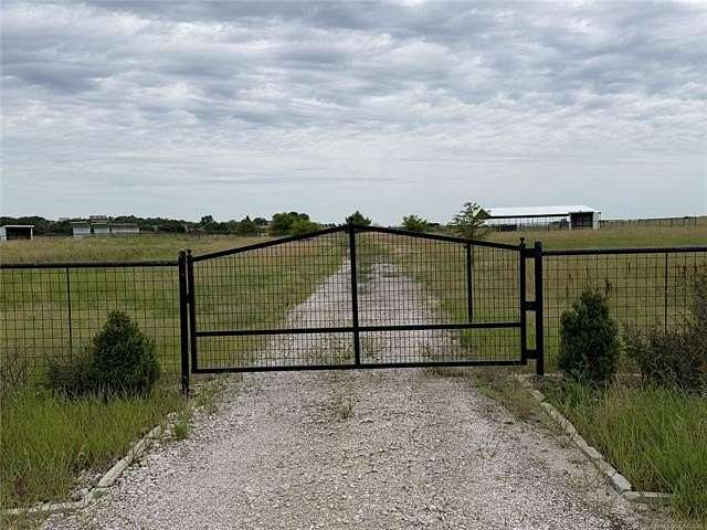 9.75 Acres of Land for Sale in Coweta, Oklahoma