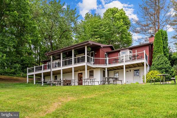 25 Acres of Improved Agricultural Land for Sale in Washington, Virginia