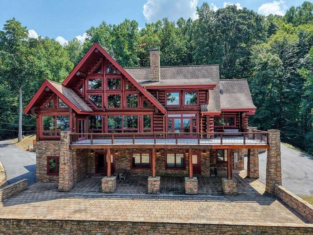4.32 Acres of Land with Home for Sale in Blairsville, Georgia
