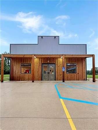 2 Acres of Improved Commercial Land for Sale in Franklinton, Louisiana