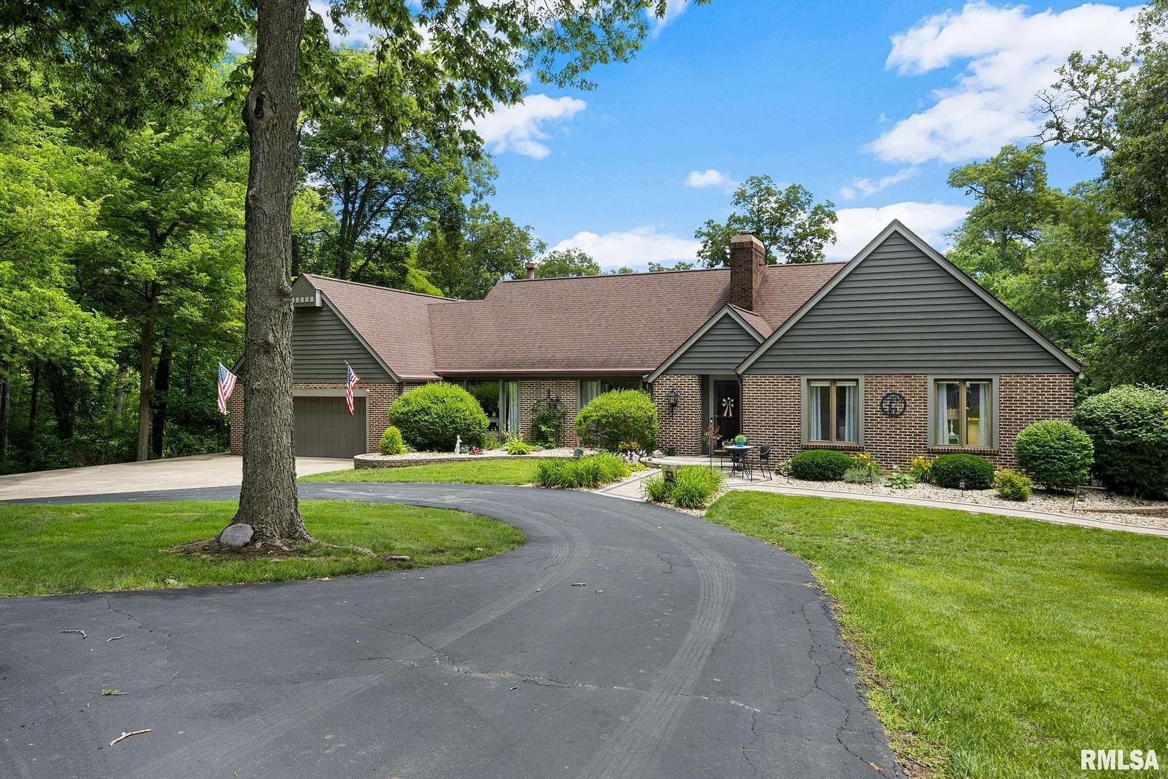 2.35 Acres of Land with Home for Sale in Brimfield, Illinois