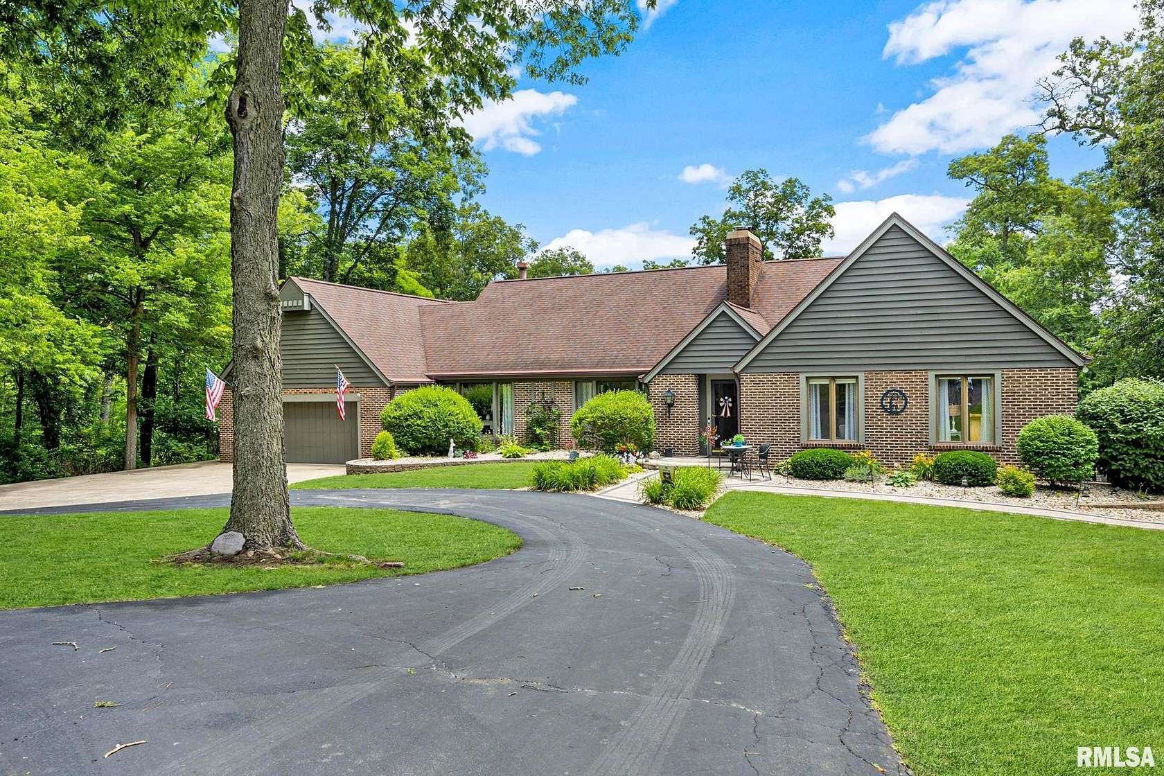2.35 Acres of Land with Home for Sale in Brimfield, Illinois