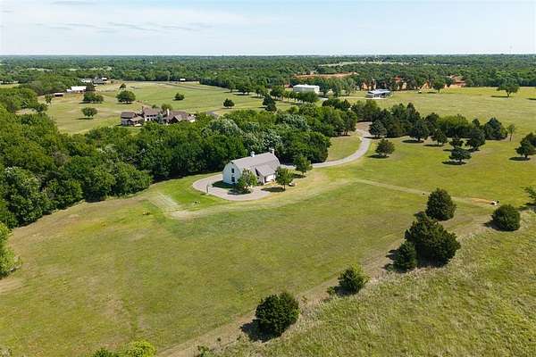 14.5 Acres of Land with Home for Sale in Edmond, Oklahoma