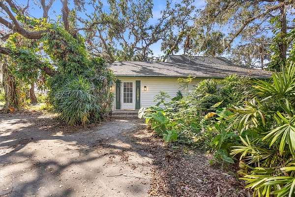 3 Acres of Land with Home for Lease in Parrish, Florida