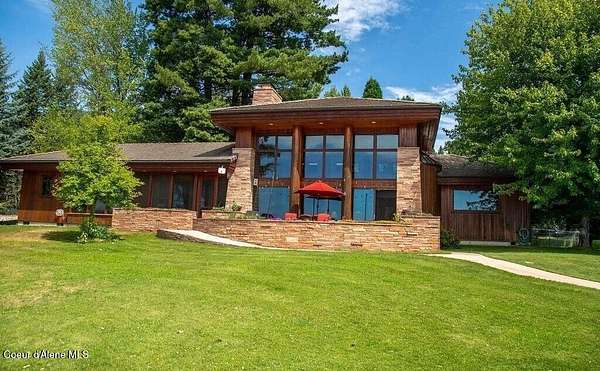 1.73 Acres of Land with Home for Sale in Hope, Idaho