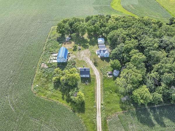 5 Acres of Land with Home for Sale in Graettinger, Iowa