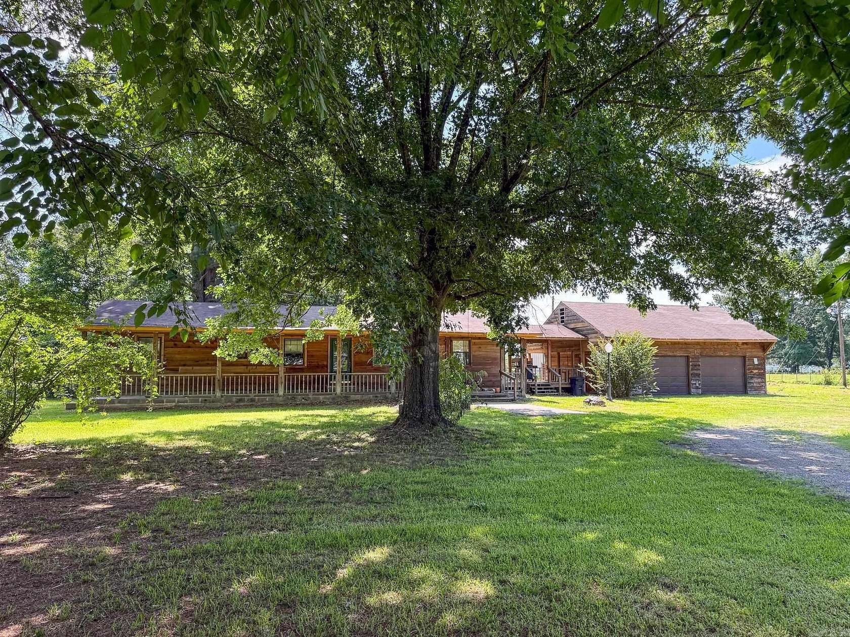 6.14 Acres of Land with Home for Sale in Jacksonville, Arkansas