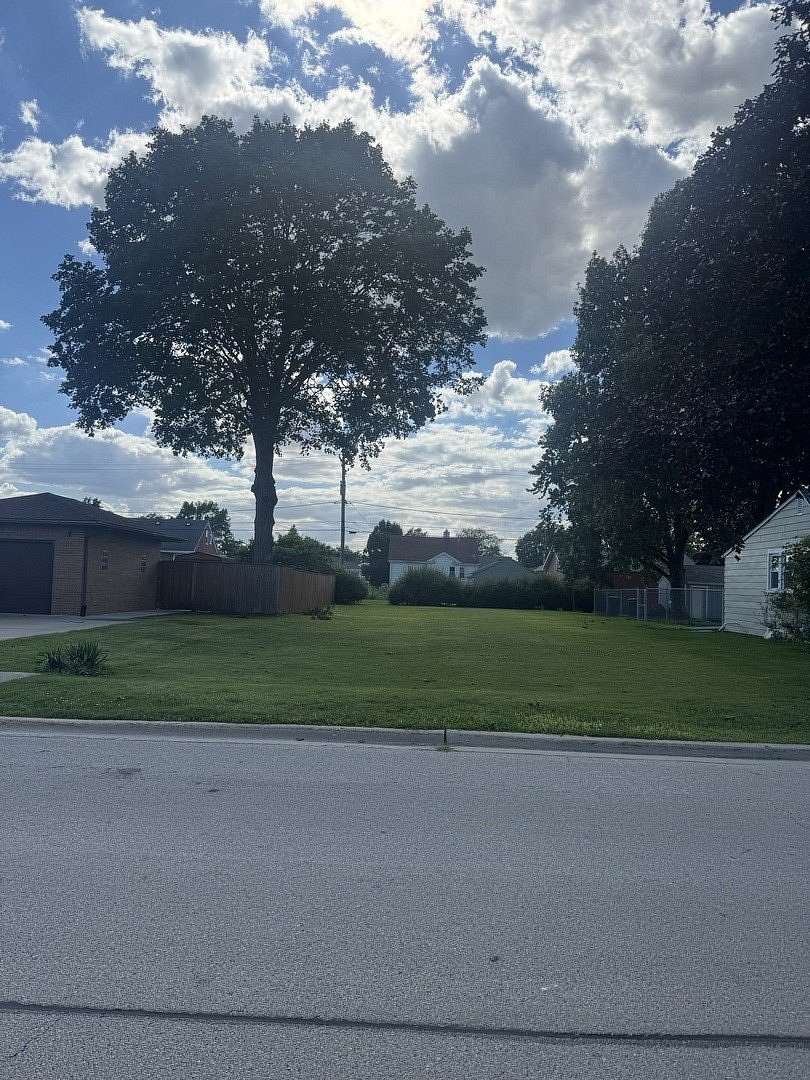 Land for Sale in Crest Hill, Illinois
