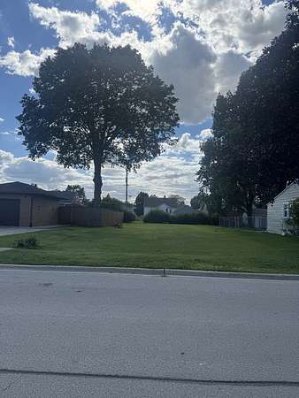 Land for Sale in Crest Hill, Illinois